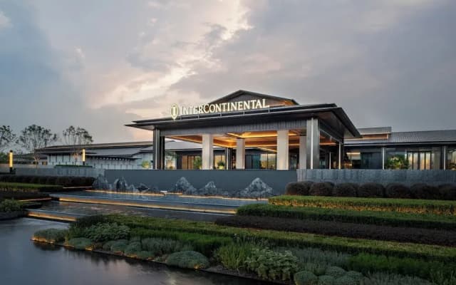 Intercontinental Xiangyang by IHG