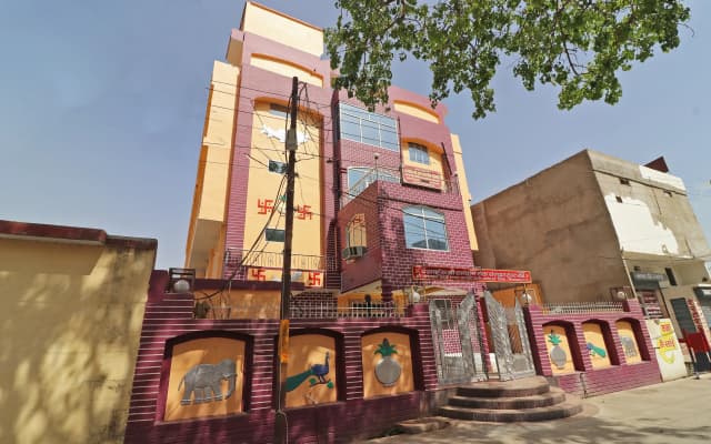 Oyo flagship 38000 Vaidehi Bhawan