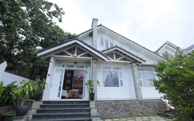 7 bedroom villa Flamingo Danang