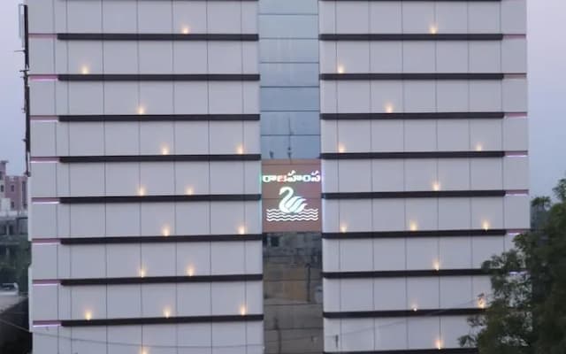 Hotel Rajahamsa