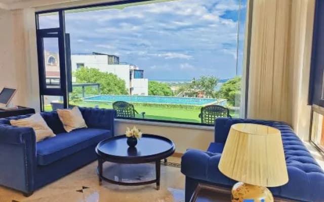 June Bay. sea and sunr i se Golf Pool Seaview Villa (Zhujiajian Nansha Store)
