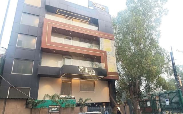 Qotel Signature Coleman Janakpuri