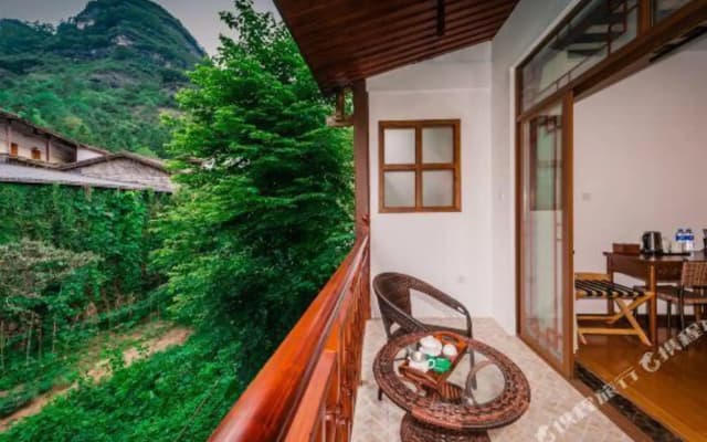 Zhoujia Shanfang Family Hostel