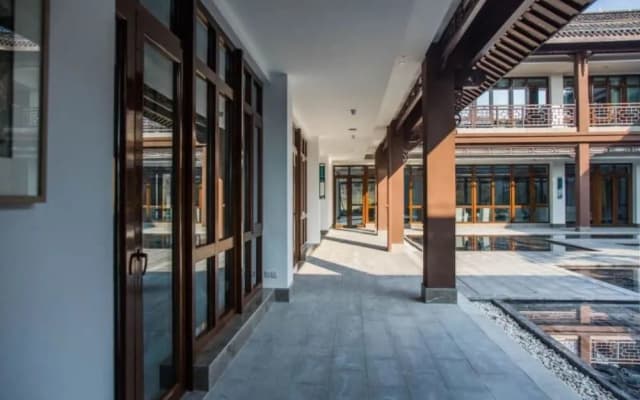 Yangzhou Seclusive Life Hot Spring Resort
