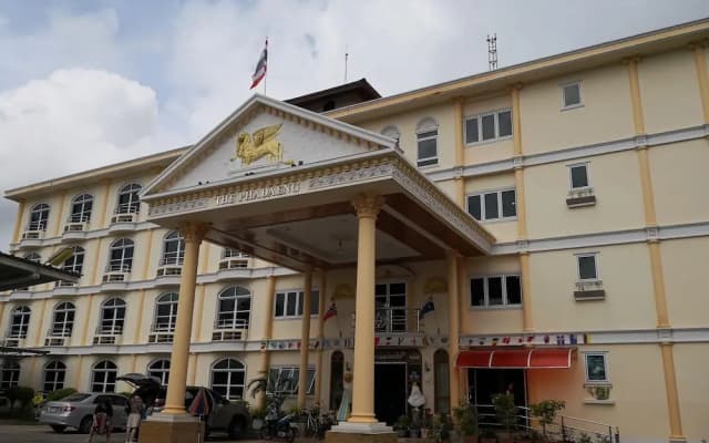 Phadaeng Hotel