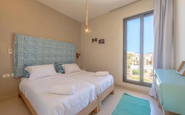 La Casa de Playa Tawila on Island 4BR Private with Heated Pool