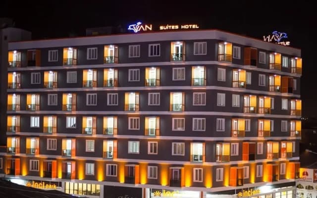 Van Suites Hotel