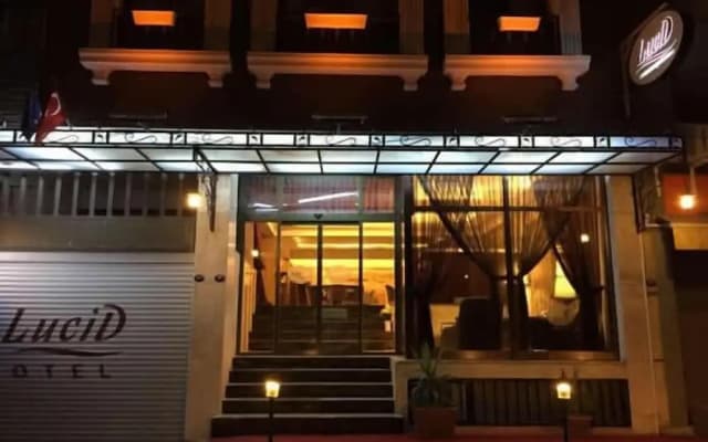 Lucid Otel