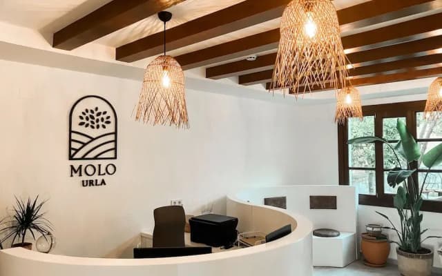 Molo Urla