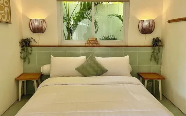 Tropical 1BR Private Pool Villa, 8 mins to beach In Uluwatu
