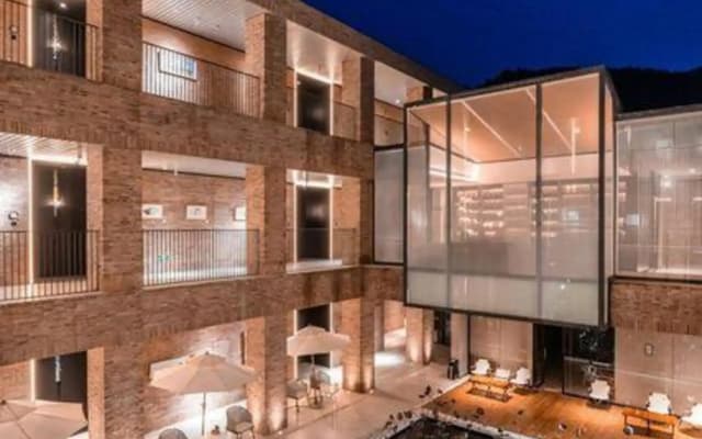 Yinju Jingde Art Hotel