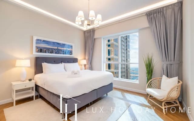 Lux The Marina Sea View Suite 2