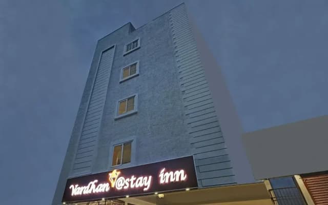 Itsy By Treebo - Vardhan Stay Inn