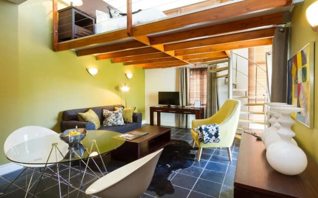 Life & Leisure Communal-Living