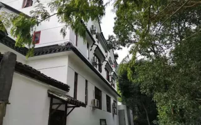 Banshanwu Inn