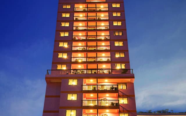 Golden Rain 2 Hotel