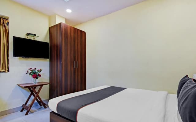 Fabhotel Motisarai