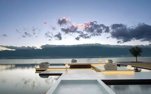 YS Seaview Hotel