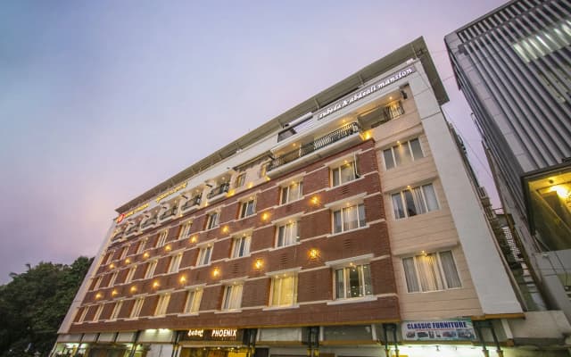 Capital O 18788 Phoenix Hotel & Resort