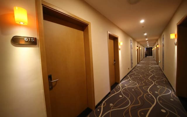7 Days Premium·Dezhou Pingyuan Xinhua Road