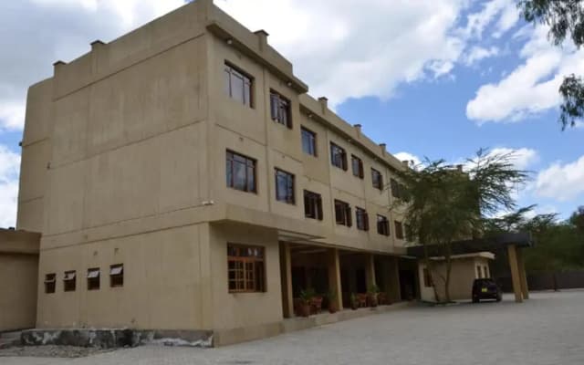 Chambai Safari Hotel