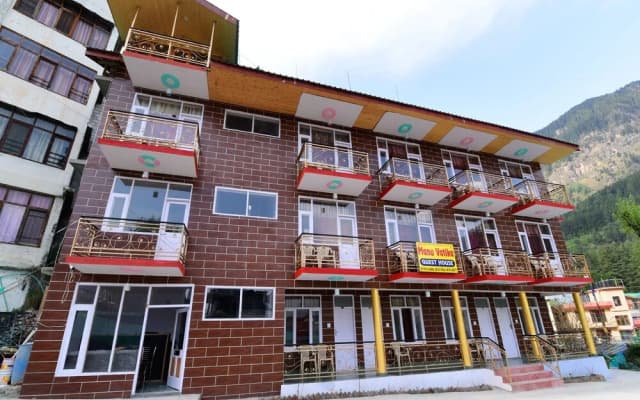 OYO 13836 Hotel Manu Vatika