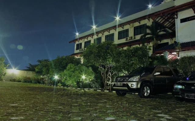 ZEN Rooms Basic Sawojajar