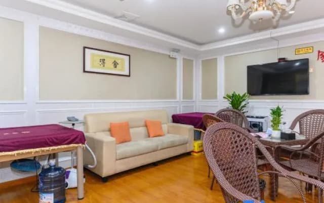 Bazhong Women's Theme Hotel (Rongbang Wanda Plaza City Traditional Chinese Medicine Hospital Branch)