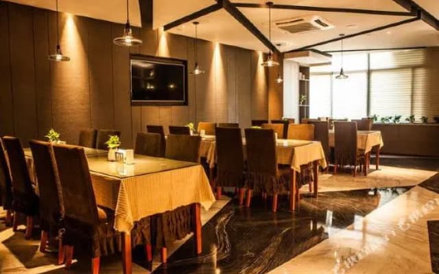 Homeinn Selected Hotel (Changzhou Universal Dinosaur Park Wanda Plaza)