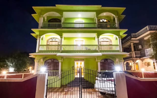 Larios Beach Holidays