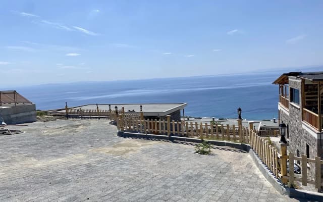 Assos Karadut Taş Otel