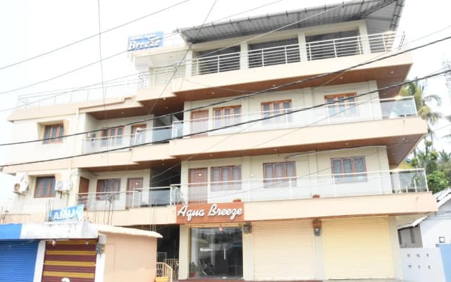 Hotel Aqua Breeze by OYO Rooms