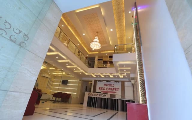 Hotel Sahibs Red Carpet