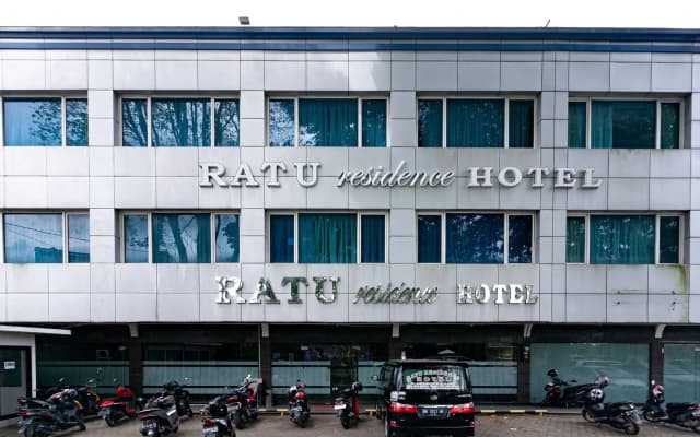 RedDoorz Premium @ Hotel Ratu Residence