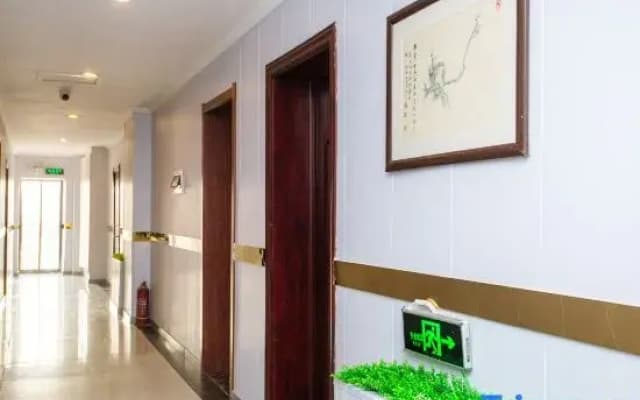 Shuili Business Hotel (Changchun Railway Station Shengli Park)