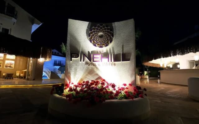 Pinehill Hotel & Suites