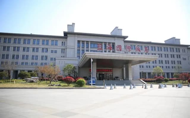 Linyi River Hotel