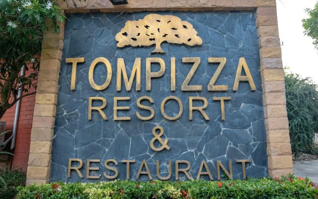 Tom Pizza Resort