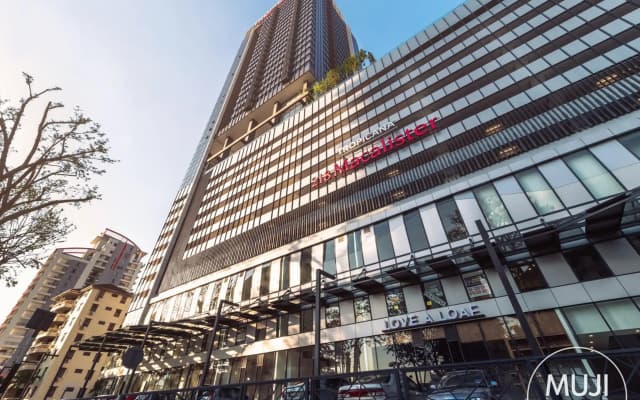 MUJI Studio 2 - Seaview at 218 Tropicana Near Komtar Food Heaven Heritage with Netflix & TV Box