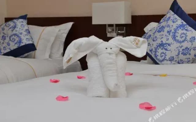 Golden Life Holiday Hotel