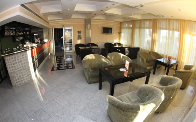Elegance Hotel