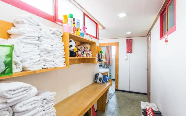 Naru Hostel