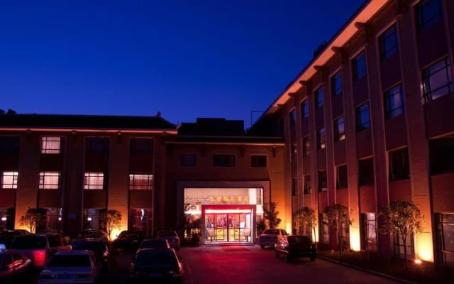 Jiuge Holiday Hotel