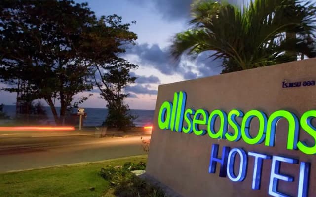 All Seasons Naiharn Phuket