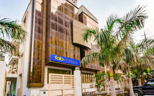 Fabhotel Gaba Corporate Suites