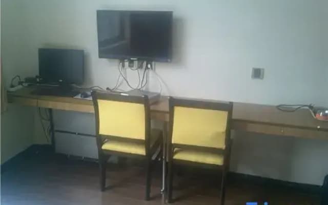 Foshan Traffic Hotel (Gaoming RT-Mart Shop)