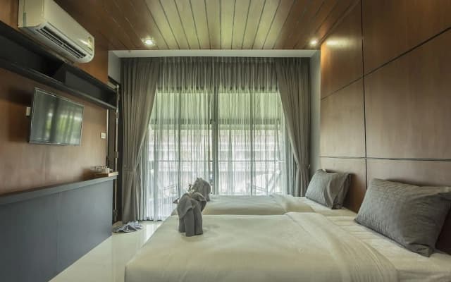 The Breeze Lipe Resort