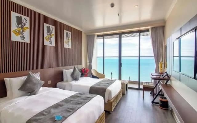 La Vague Hotel