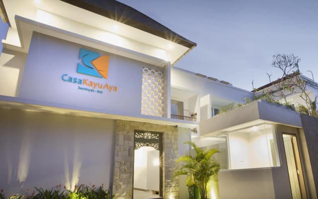 Hola Seminyak