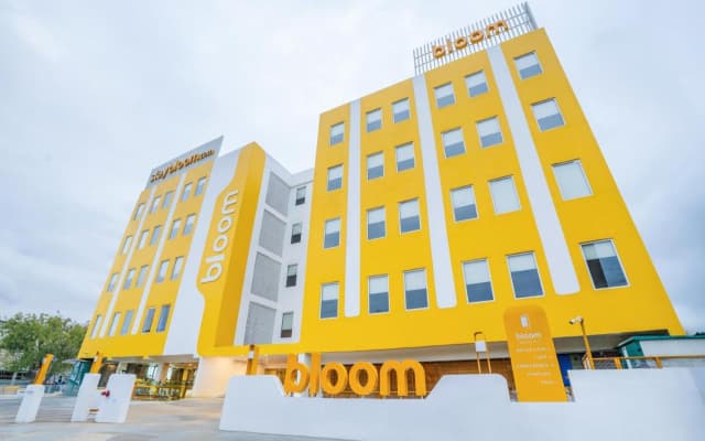 Bloom Hotel - Medicity Gurugram, Near Medanta Hospital